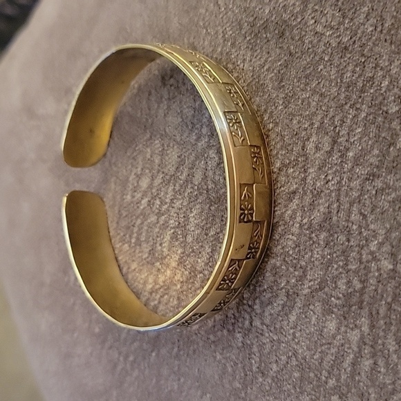 VTG Brass Floral Checkered Engraved Cuff Bangle Boho Bracelet - Picture 2 of 5